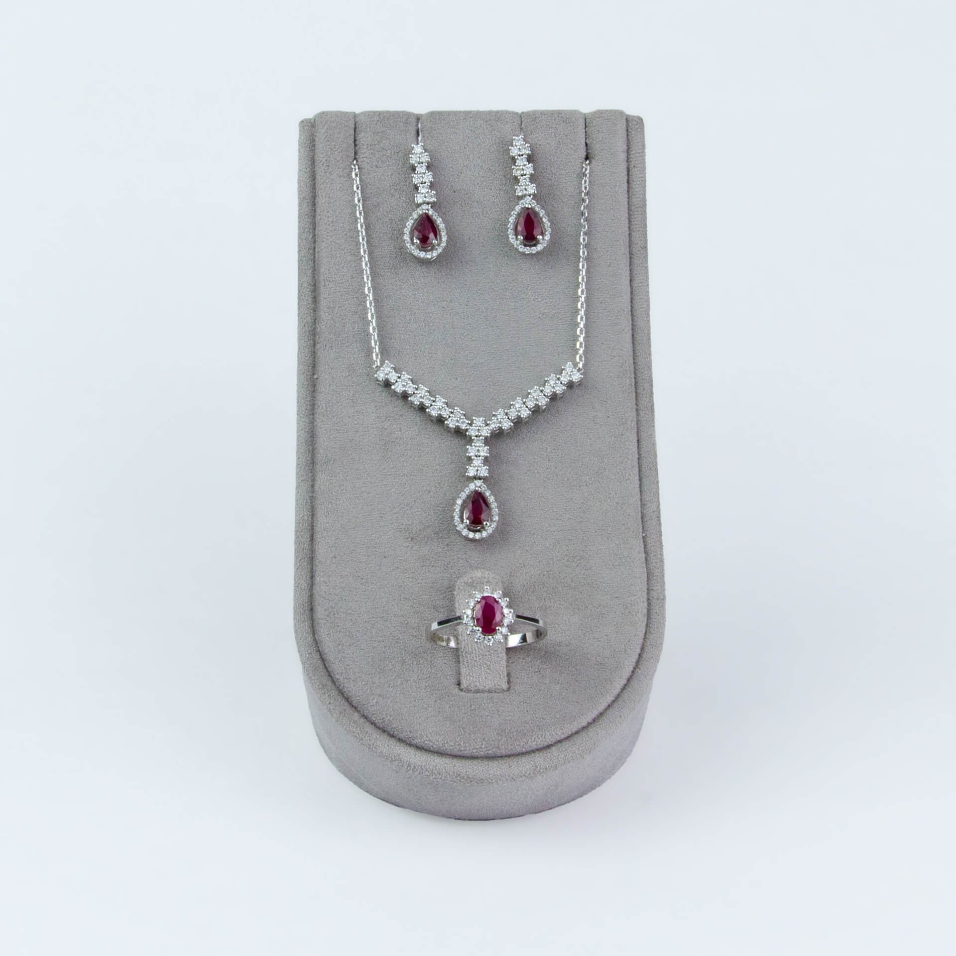 14 AYAR YAKUT PIRLANTA SET